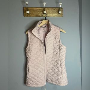 Northface vest, pink size medium (It# 0018)